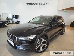 Czarny Używany 2024 Volvo V60 CC Kombi | 219 900 zł (Dość drogi)