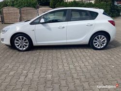 Biały Używany 2011 Opel Astra Hatchback | 18 900 zł (Dobra cena)