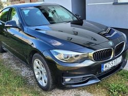 Czarny Używany 2017 BMW 320 Hatchback | 69 000 zł