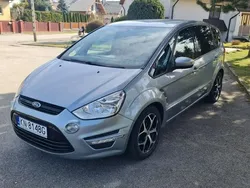 Srebrny (metalik) Używany 2013 Ford S-MAX S Minivan | 42 900 zł (Uczciwa cena)