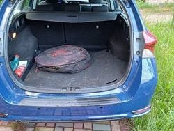 Granatowy Używany 2018 Toyota Auris Hybrid Kombi | 49 800 zł (Uczciwa cena)