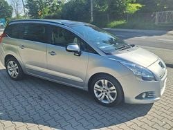 Srebrny Używany 2010 Peugeot 5008 Minivan | 18 900 zł (Uczciwa cena)
