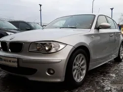 Srebrny metalik Używany 2006 BMW 120 Hatchback | 27 900 zł