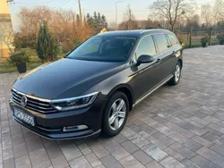 Brązowy Używany 2015 VW Passat Highline Kombi | 66 900 zł (Uczciwa cena)