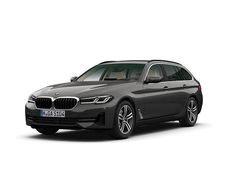 Szary sophisto z brylantowym połyskiem metalizowany Używany 2023 BMW 520 Kombi | 169 900 zł