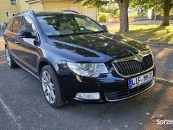 Czarny Używany 2011 Skoda Superb Kombi | 26 900 zł (Dobra cena)
