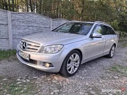 Srebrny Używany 2010 Mercedes C220 Kombi | 29 900 zł
