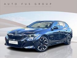 Czarny carbon m metalizowany Używany 2024 BMW 520 Comfort Edition Kombi | 319 900 zł