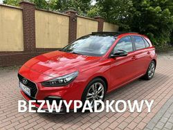 Czerwony Używany 2019 Hyundai i30 Hatchback | 51 900 zł (Dość drogi)