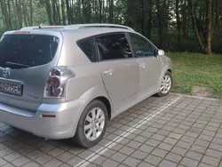 Srebrny Używany 2004 Toyota Corolla Verso Minivan | 9500 zł (Uczciwa cena)