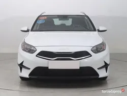 Biały Używany 2022 Kia Ceed Kombi | 50 999 zł (Dobra cena)