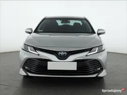Srebrny Używany 2020 Toyota Camry Sedan/Limuzyna | 94 999 zł (Dobra cena)
