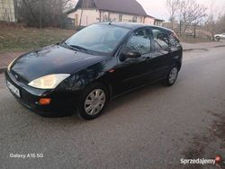 Czarny Używany 1999 Ford Focus Hatchback | 2750 zł (Uczciwa cena)