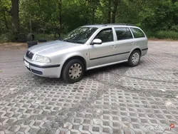 Srebrny Używany 2009 Skoda Octavia Tour | 7900 zł (Uczciwa cena)