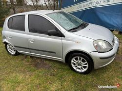 Srebrny Używany 2001 Toyota Yaris Hatchback | 1200 zł (Super Cena)