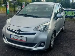 Srebrny Używany 2012 Toyota Verso Minivan | 25 800 zł (Super Cena)