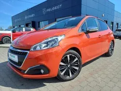Używany 2019 Peugeot 208 Signature Sky Hatchback | 40 990 zł (Dość drogi)