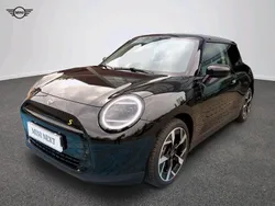 Midnight black ii Używany 2024 Mini Cooper SE Hatchback | 159 900 zł (Uczciwa cena)
