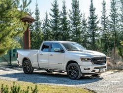 Biały (metalik) Używany 2020 RAM 1500 Pickup | 174 777 zł (Super Cena)