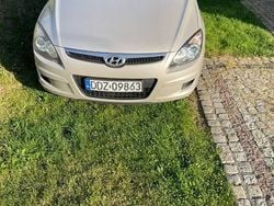 Beżowy Używany 2009 Hyundai i30 Hatchback | 14 000 zł (Uczciwa cena)