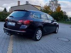 Brązowy Używany 2013 Opel Astra Cosmo Kombi | 33 000 zł (Dość drogi)