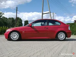 Czerwony Używany 2004 BMW 325 Hatchback | 18 500 zł