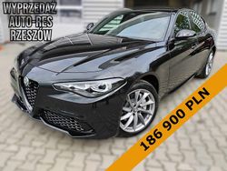 Lakier metalizowany czarny volcano black Używany 2024 Alfa Romeo Giulia Sprint Sedan/Limuzyna | 186 900 zł