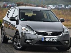 Szary (metalik) Używany 2010 Kia Ceed Hatchback | 19 900 zł (Dobra cena)