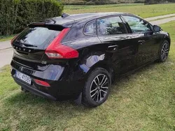 Czarny Używany 2016 Volvo V40 Momentum Kombi | 35 000 zł (Dobra cena)