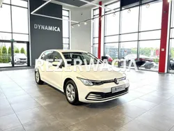 Biały Używany 2022 VW Golf VIII R Hatchback | 68 900 zł (Uczciwa cena)
