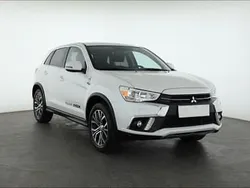 Biały Używany 2017 Mitsubishi ASX SUV | 63 999 zł (Dość drogi)