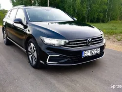 Używany 2021 VW Passat GTE Kombi | 79 900 zł