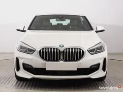 Biały Używany 2021 BMW 118 Hatchback | 99 999 zł (Dość drogi)