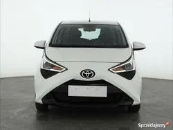 Biały Używany 2021 Toyota Aygo Hatchback | 39 999 zł (Dobra cena)