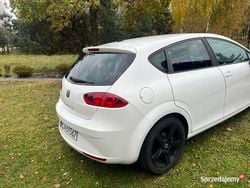 Biały Używany 2010 Seat Leon Hatchback | 16 900 zł (Uczciwa cena)
