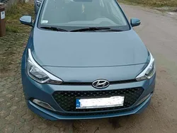 Niebieski Używany 2017 Hyundai i20 Hatchback | 43 500 zł (Dość drogi)