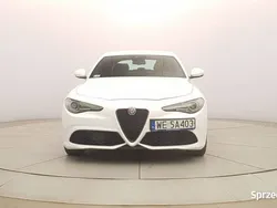 Biały (metalik) Używany 2021 Alfa Romeo Giulia Veloce Sedan/Limuzyna | 138 800 zł (Super Cena)