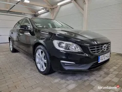 Czarny Używany 2017 Volvo S60 Momentum Sedan/Limuzyna | 65 900 zł