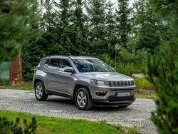 Srebrny Używany 2018 Jeep Compass SUV | 69 777 zł (Uczciwa cena)