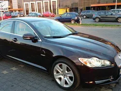 Bordowy (metalik, perła) Używany 2011 Jaguar XF Premium Luxury Sedan/Limuzyna | 70 000 zł
