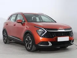 Pomarańczowy Używany 2023 Kia Sportage 2 SUV | 104 999 zł (Uczciwa cena)