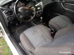 Srebrny Używany 2002 Ford Focus Hatchback | 4200 zł