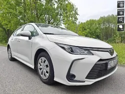 Biały Używany 2022 Toyota Corolla Sedan/Limuzyna | 34 900 zł
