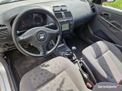 Srebrny Używany 2001 Seat Ibiza Sedan/Limuzyna | 3300 zł