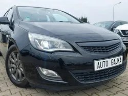 Niebieski (metalik) Używany 2010 Opel Astra Cosmo Hatchback | 23 900 zł (Uczciwa cena)