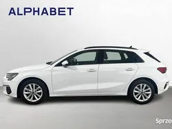 Biały Używany 2023 Audi A3 Sportback Hatchback | 89 500 zł (Uczciwa cena)