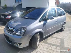 Szary Używany 2010 Opel Meriva Minivan | 13 900 zł