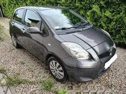 Szary Używany 2011 Toyota Yaris Premium Hatchback | 22 000 zł (Dość drogi)