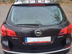 Czarny Używany 2014 Opel Astra Kombi | 24 500 zł (Uczciwa cena)