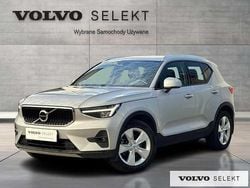 Srebrny Używany 2024 Volvo XC40 SUV | 142 900 zł (Dobra cena)